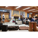 施設や秋岡資料についての説明